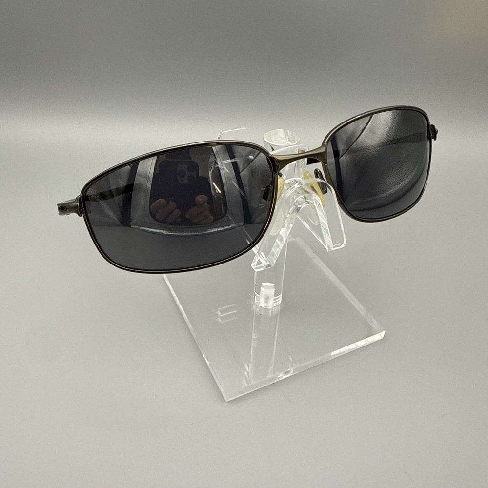 OAKLEY TAPER BLACK POLARIZED AUTHENTIC GUN MEDAL FRAMES SUNGLASSES VINTAGE 61-17